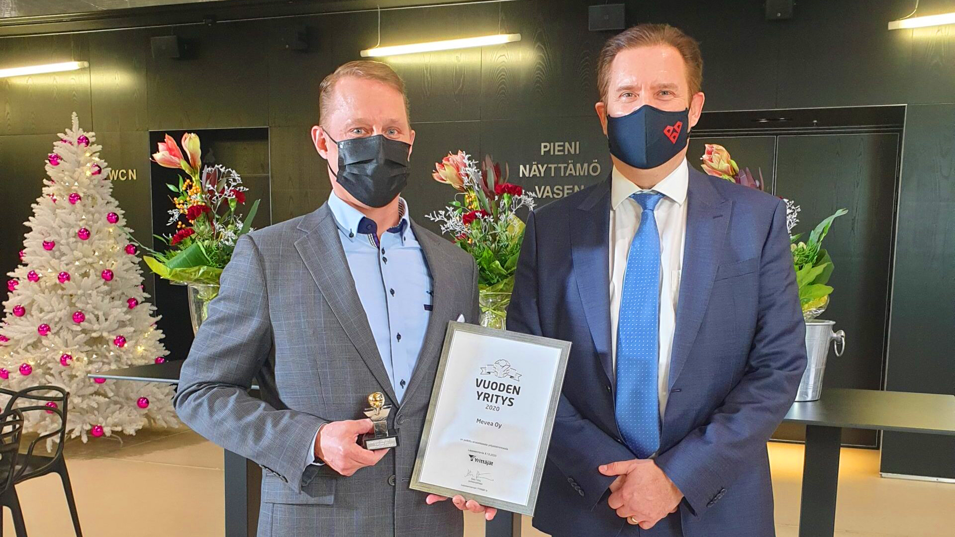 Mevea CEO Tero Koskipalo and the Mayor of Lappeenranta Kimmo Jarva.
