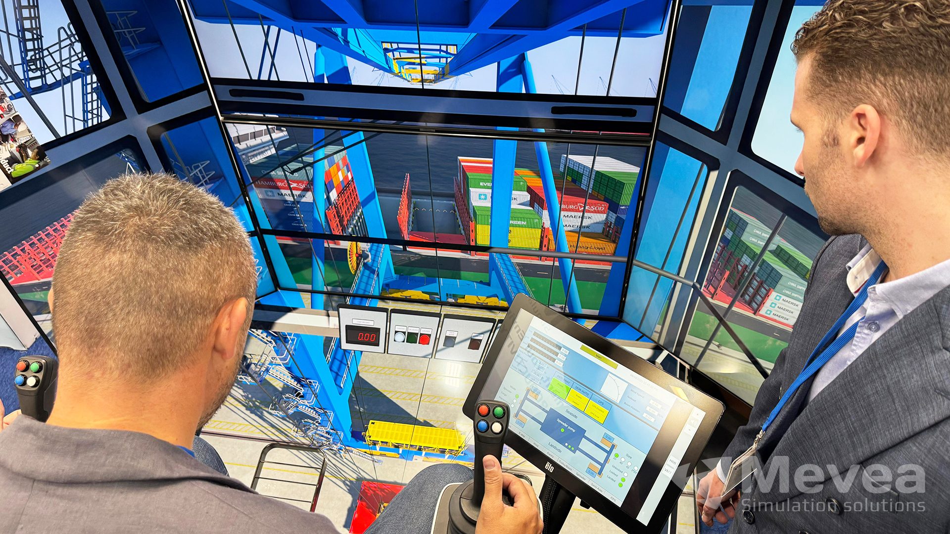 Mevea Pro Crane Training Simulator in action in TOC 2025.