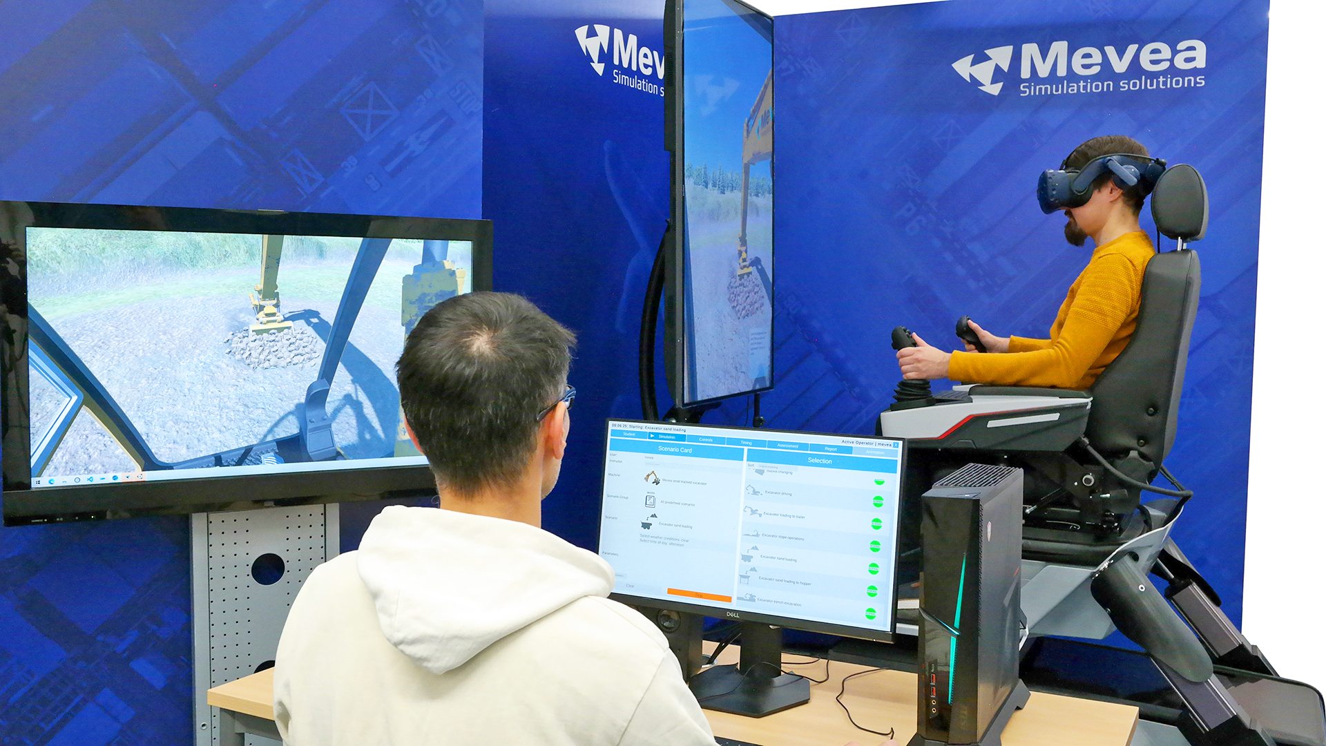 Mevea simulator and instructor station in action.